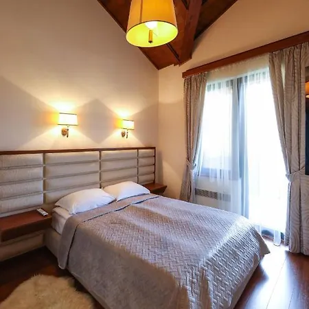 View House *